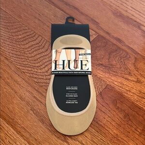 HUE Natural Shade No-Show Socks